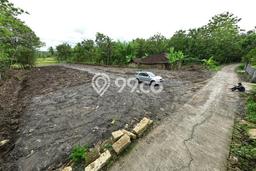 Lahan Strategis di Ngaglik Dijual dengan Luas 108m2 Lahan Strategis di Ngaglik Dijual dengan Luas 108m2
