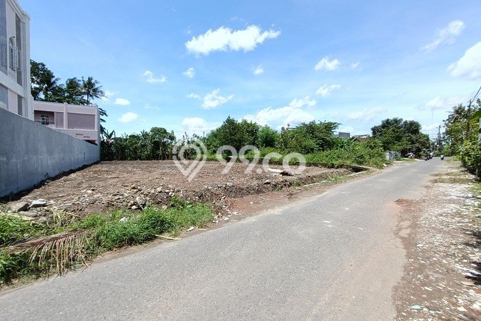 Tanah untuk Dijual Lokasi Depok, Sleman Luas 194m2 SHM Tanah untuk Dijual Lokasi Depok, Sleman Luas 194m2 SHM