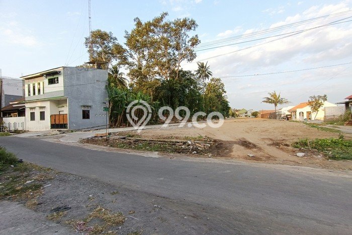 Tanah di Depok, Sleman Luas 200m2 Dijual Segera Tanah di Depok, Sleman Luas 200m2 Dijual Segera