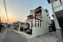 Rumah Elit Modern Tanpa Renovasi di Seturan Yogyakarta Rumah Elit Modern Tanpa Renovasi di Seturan Yogyakarta
