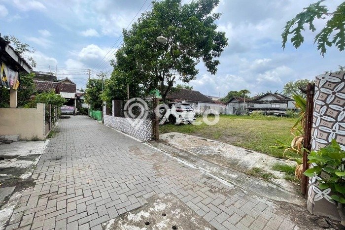 Lahan Kosong Dijual di Yogyakarta dengan Area 317m2 Lahan Kosong Dijual di Yogyakarta dengan Area 317m2