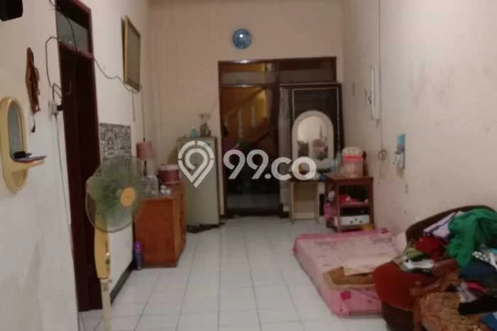 Dijual Cepat Rumah Bagus Siap Huni LB 90m2 di Wiyung, Surabaya Dijual Cepat Rumah Bagus Siap Huni LB 90m2 di Wiyung, Surabaya