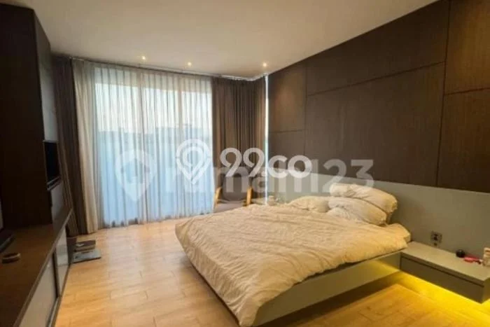 Dijual Rumah Mewah Megah Dengan View Cantik di Lidah Kulon, Surabaya Dijual Rumah Mewah Megah Dengan View Cantik di Lidah Kulon, Surabaya