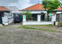 Ready to Use! Premium House LT 575m2 Desain Elegan di Ketintang Ready to Use! Premium House LT 575m2 Desain Elegan di Ketintang