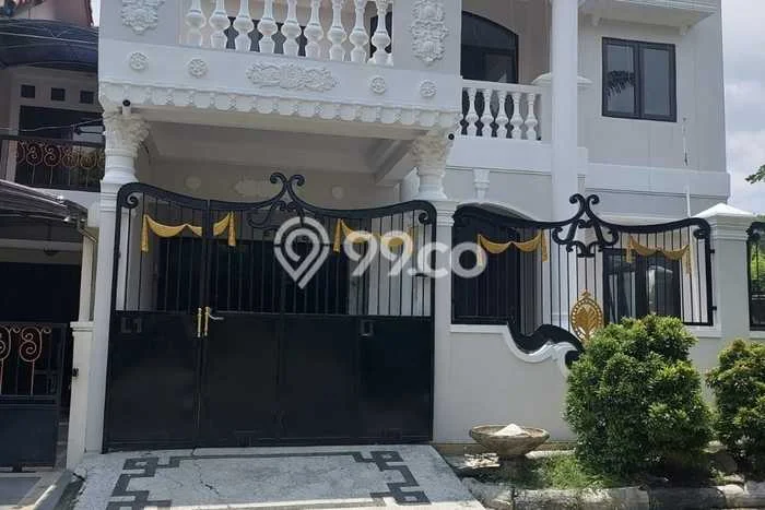 Dijual Cepat Rumah Bagus Siap Huni LB 250m2 di Wiyung, Surabaya Dijual Cepat Rumah Bagus Siap Huni LB 250m2 di Wiyung, Surabaya