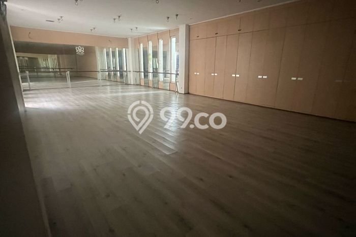 AREA KOMERSIAL! Komersial Disewakan Kawasan Pondok Pinang, Luas 700m², Jalan Utama, Siap Bisnis AREA KOMERSIAL! Komersial Disewakan Kawasan Pondok Pinang, Luas 700m², Jalan Utama, Siap Bisnis