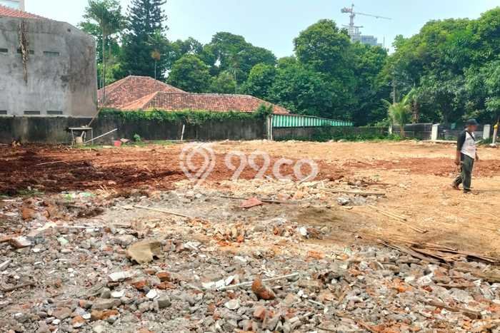 Lahan Kosong Dijual di Jakarta Selatan dengan Area 865m2 Lahan Kosong Dijual di Jakarta Selatan dengan Area 865m2