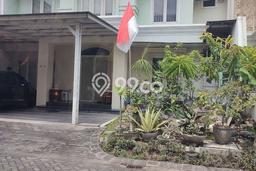 GOOD DEAL! Rumah Strategis area , Luas 240m2m² LB 250m2m² GOOD DEAL! Rumah Strategis area , Luas 240m2m² LB 250m2m²