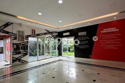 Rumah di Menteng, 0 KM, Area Nyaman Rumah di Menteng, 0 KM, Area Nyaman