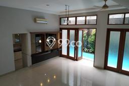 EXCLUSIVE OFFER! Rumah kawasan Kebayoran Baru, 5 KM, Lingkungan Elite, LT 260m2m² LB 400m2m² EXCLUSIVE OFFER! Rumah kawasan Kebayoran Baru, 5 KM, Lingkungan Elite, LT 260m2m² LB 400m2m²