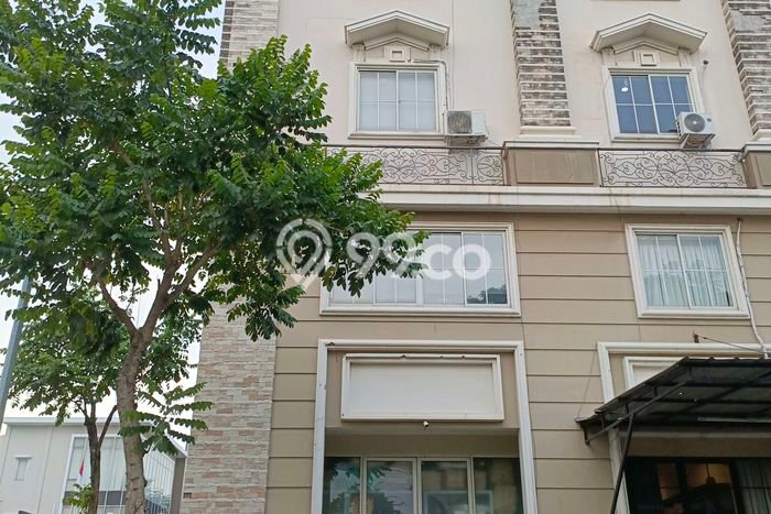 Dijual! Ruko di Green Lake City Jakarta Barat LT 90m2 / LB 320m2 Kawasan Bisnis Dijual! Ruko di Green Lake City Jakarta Barat LT 90m2 / LB 320m2 Kawasan Bisnis