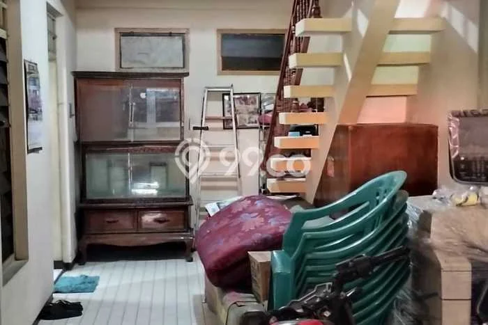 Jual Rumah Bagus Siap Huni LB 200m2 di Rungkut, Surabaya Jual Rumah Bagus Siap Huni LB 200m2 di Rungkut, Surabaya