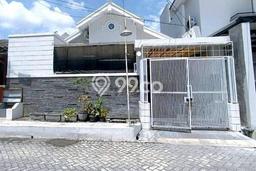 For Sale Rumah 3 Kamar Lokasi Strategis Bagus dan Strategis di Rungkut For Sale Rumah 3 Kamar Lokasi Strategis Bagus dan Strategis di Rungkut