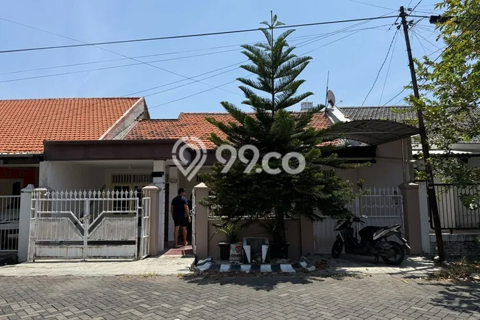 Rumah Luas Asri 5 KT Siap Pakai di Medokan Ayu Surabaya Rumah Luas Asri 5 KT Siap Pakai di Medokan Ayu Surabaya