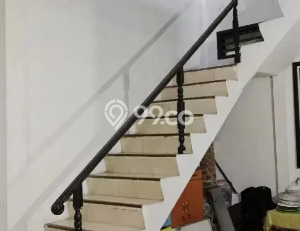 Rumah Modern Cantik 5 KT Siap Huni di Rungkut Rumah Modern Cantik 5 KT Siap Huni di Rungkut
