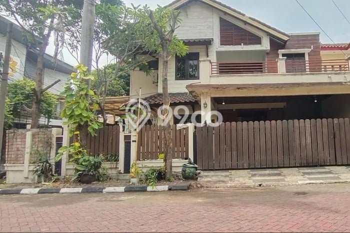 Siap Huni Rumah Mewah 4 Kamar di Tenggilis Mejoyo Dekat ke Mana Pun Siap Huni Rumah Mewah 4 Kamar di Tenggilis Mejoyo Dekat ke Mana Pun