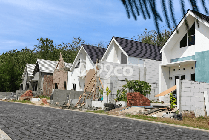 Rumah Luas Tanah 120m² di Semarang Barat, Semarang - Lokasi Strategis Rumah Luas Tanah 120m² di Semarang Barat, Semarang - Lokasi Strategis