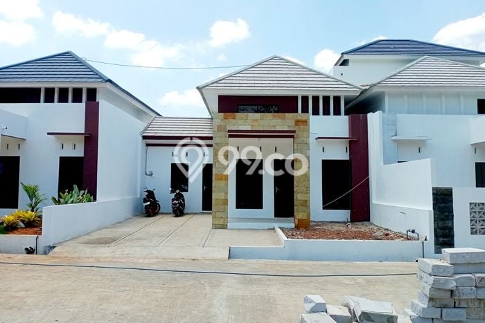 Rumah Harga Terjangkau 2 KT di Semarang Barat, Semarang Rumah Harga Terjangkau 2 KT di Semarang Barat, Semarang