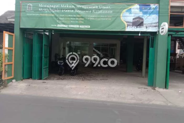 Unit Ruko disewakan di Bintaro Tangerang Selatan dengan LT 236m2 / LB 330m2 Unit Ruko disewakan di Bintaro Tangerang Selatan dengan LT 236m2 / LB 330m2