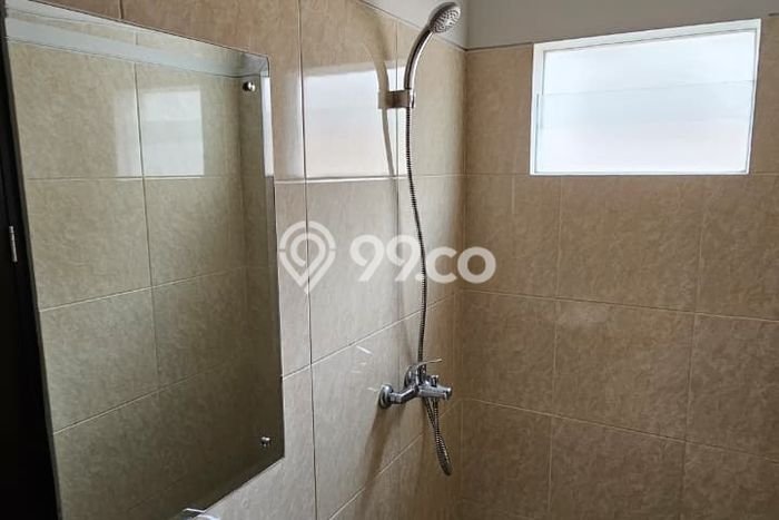 Jual Rumah Minimalis Bagus Punya 2 KT di BSD Tangerang Selatan SHM Jual Rumah Minimalis Bagus Punya 2 KT di BSD Tangerang Selatan SHM