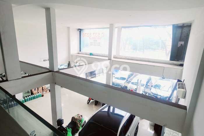Ruko untuk disewa di Serpong punya LT 220m2 & LB 450m2 harga sewa kompetitif Ruko untuk disewa di Serpong punya LT 220m2 & LB 450m2 harga sewa kompetitif