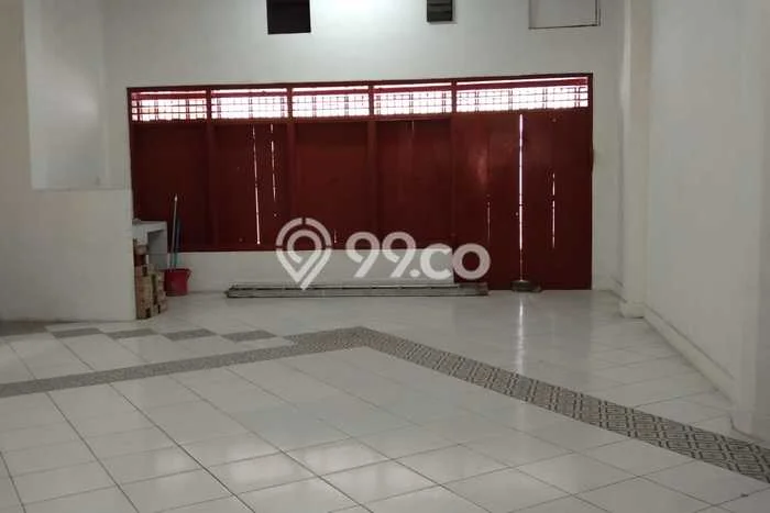 Ruko Kawasan Glodok, Luas 108m², Lokasi Komersial, Disewakan Ruko Kawasan Glodok, Luas 108m², Lokasi Komersial, Disewakan