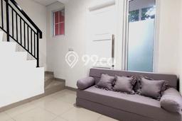 Rumah Strategis dengan 4 Kamar Tidur di Lokasi Gading Serpong, Tangerang Rumah Strategis dengan 4 Kamar Tidur di Lokasi Gading Serpong, Tangerang
