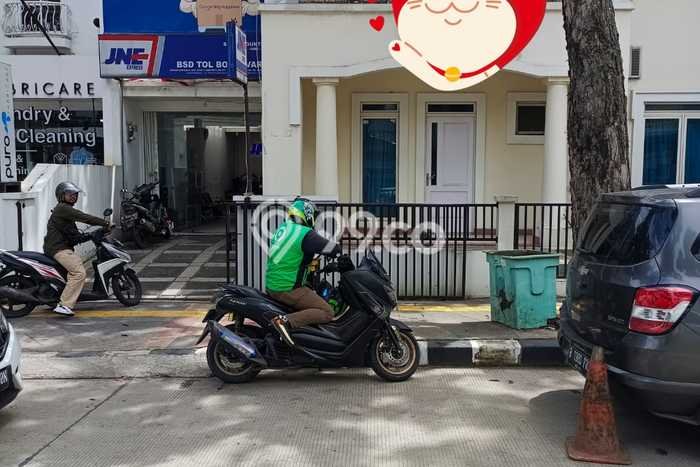 Disewakan Komersial di Kawasan Ramai BSD Giri Loka Luas 350m2 Disewakan Komersial di Kawasan Ramai BSD Giri Loka Luas 350m2