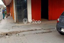 Disewakan Ruko komersial di Pamulang luas bangunan 270m2 Disewakan Ruko komersial di Pamulang luas bangunan 270m2