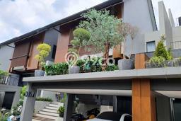 Rumah Mewah Dijual LT 180m2 di BSD, Tangerang Selatan Rumah Mewah Dijual LT 180m2 di BSD, Tangerang Selatan