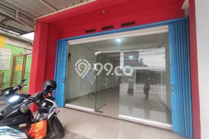 Ruko Disewa di Tangerang Selatan dengan LB 108m2 Area Komersial Ramai Ruko Disewa di Tangerang Selatan dengan LB 108m2 Area Komersial Ramai