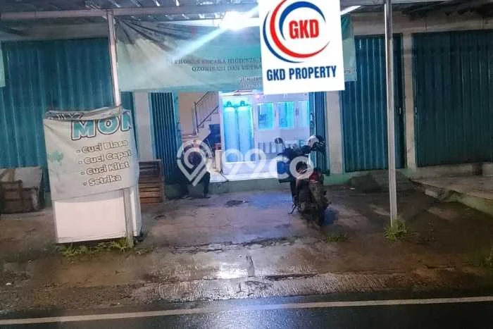 Ruko paling strategis disewakan di Pamulang Tangerang Selatan Ruko paling strategis disewakan di Pamulang Tangerang Selatan