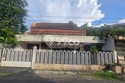 Rumah Mewah LB 200m2 Siap Huni Desain Elegan di Pulomas, Jakarta Timur Rumah Mewah LB 200m2 Siap Huni Desain Elegan di Pulomas, Jakarta Timur