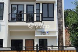 Siap Huni Rumah Minimalis & Modern LB 100m2 di Serpong Regency Melati Mas Siap Huni Rumah Minimalis & Modern LB 100m2 di Serpong Regency Melati Mas