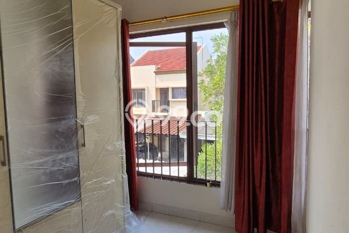 Siap Huni Rumah Mewah 5 Kamar di Cakung Dekat ke Mana Saja Siap Huni Rumah Mewah 5 Kamar di Cakung Dekat ke Mana Saja