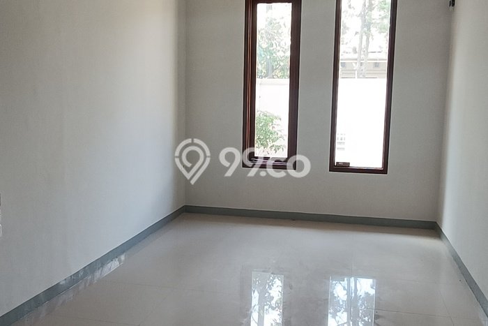 Rumah Modern 5 KT di Taman Holis Indah Bandung Unfurnished Rumah Modern 5 KT di Taman Holis Indah Bandung Unfurnished