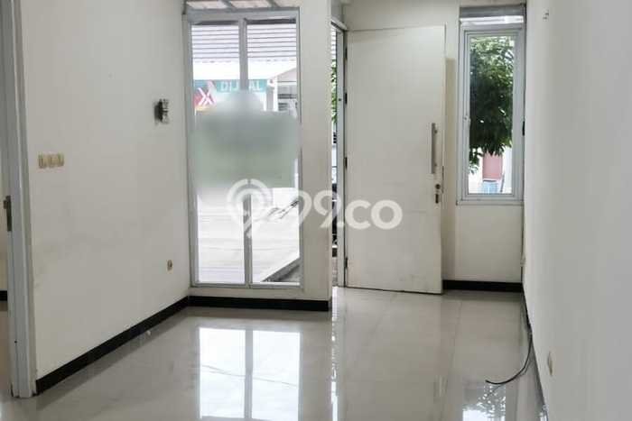 Disewakan! Rumah 2 Kamar Tidur &
1 Kamar Mandi di Taman Kopo Indah, Bandung Disewakan! Rumah 2 Kamar Tidur &
1 Kamar Mandi di Taman Kopo Indah, Bandung