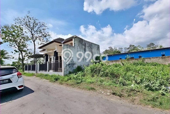 Lahan Dijual Lokasi Strategis di Yogyakarta dengan Luas 223m2 Lahan Dijual Lokasi Strategis di Yogyakarta dengan Luas 223m2