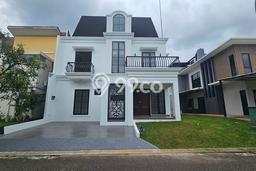 Ready to Use! Luxury House LT 200m2 Desain Elegan di BSD City Ready to Use! Luxury House LT 200m2 Desain Elegan di BSD City
