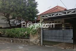 Dijual Rumah Luas Elegan Dengan View Cantik di Lenteng Agung, Jakarta Selatan Dijual Rumah Luas Elegan Dengan View Cantik di Lenteng Agung, Jakarta Selatan