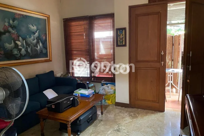 Rumah sewa siap pakai 4 KT di Pejaten, Jakarta Selatan Rumah sewa siap pakai 4 KT di Pejaten, Jakarta Selatan