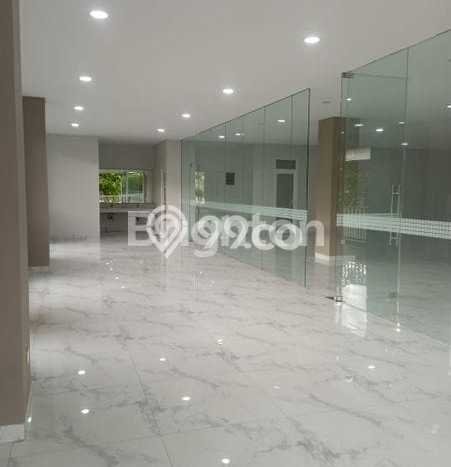 Komersial Dijual di Prime Area Jakarta Timur Luas 1700m2 Komersial Dijual di Prime Area Jakarta Timur Luas 1700m2