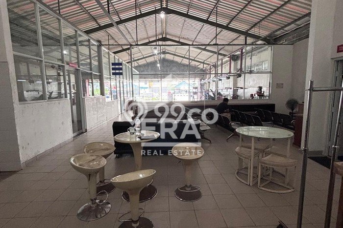 Disewakan Gudang di Kawasan Ramai Narogong Luas 300m2 Disewakan Gudang di Kawasan Ramai Narogong Luas 300m2