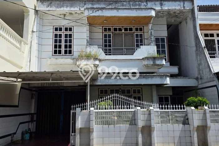 Rumah Mewah Siap Huni LT 210m2 di Medan Polonia, Medan Rumah Mewah Siap Huni LT 210m2 di Medan Polonia, Medan