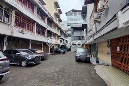 Ruko Dijual Lokasi Emas di Medan Maimun Luas 448m2 Ruko Dijual Lokasi Emas di Medan Maimun Luas 448m2