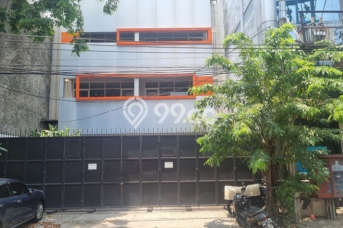 Unit Ruko Dijual di Surabaya LT 336m2 & LB 336m2 Unit Ruko Dijual di Surabaya LT 336m2 & LB 336m2