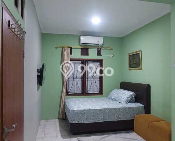 For Sale Rumah Bagus Siap Huni di Bekasi Strategis For Sale Rumah Bagus Siap Huni di Bekasi Strategis