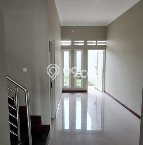 Dijual Cepat Rumah Favorit Siap Huni LB 135m2 di Semarang Barat, Semarang Dijual Cepat Rumah Favorit Siap Huni LB 135m2 di Semarang Barat, Semarang