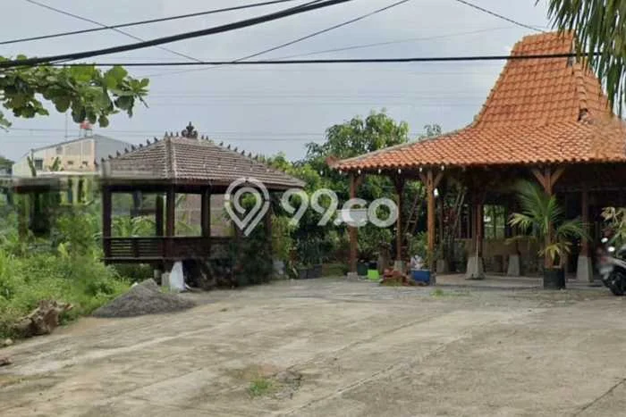 Unit Komersial Disewa Lokasi Ngaliyan, Semarang Spesifikasi Luas Bangunan 100m2 Unit Komersial Disewa Lokasi Ngaliyan, Semarang Spesifikasi Luas Bangunan 100m2