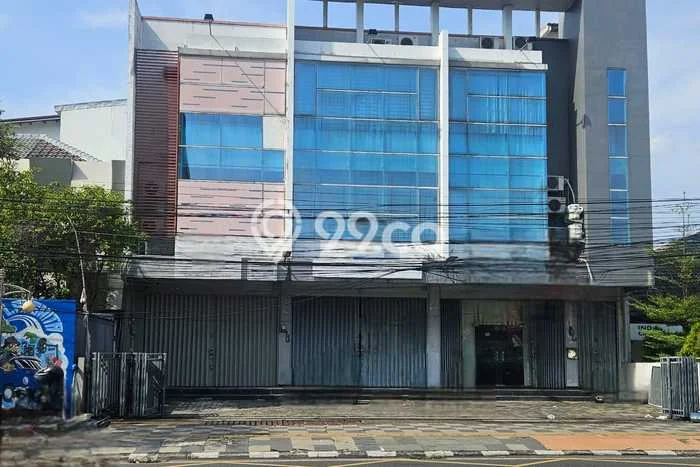 Unit Ruko Disewa Lokasi Semarang Tengah, Semarang Spesifikasi Luas Bangunan 162m2 Unit Ruko Disewa Lokasi Semarang Tengah, Semarang Spesifikasi Luas Bangunan 162m2